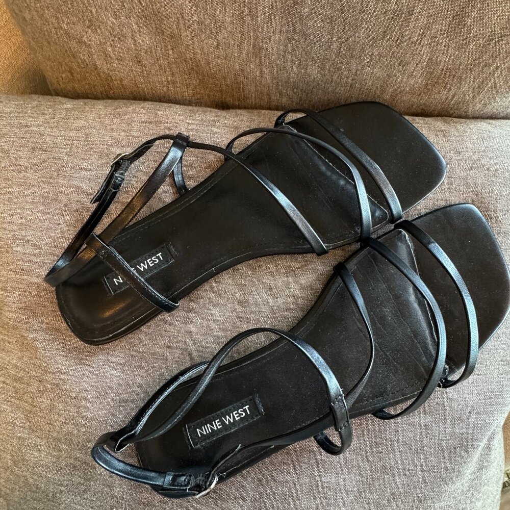 Nine West black strappy Sandals 8M